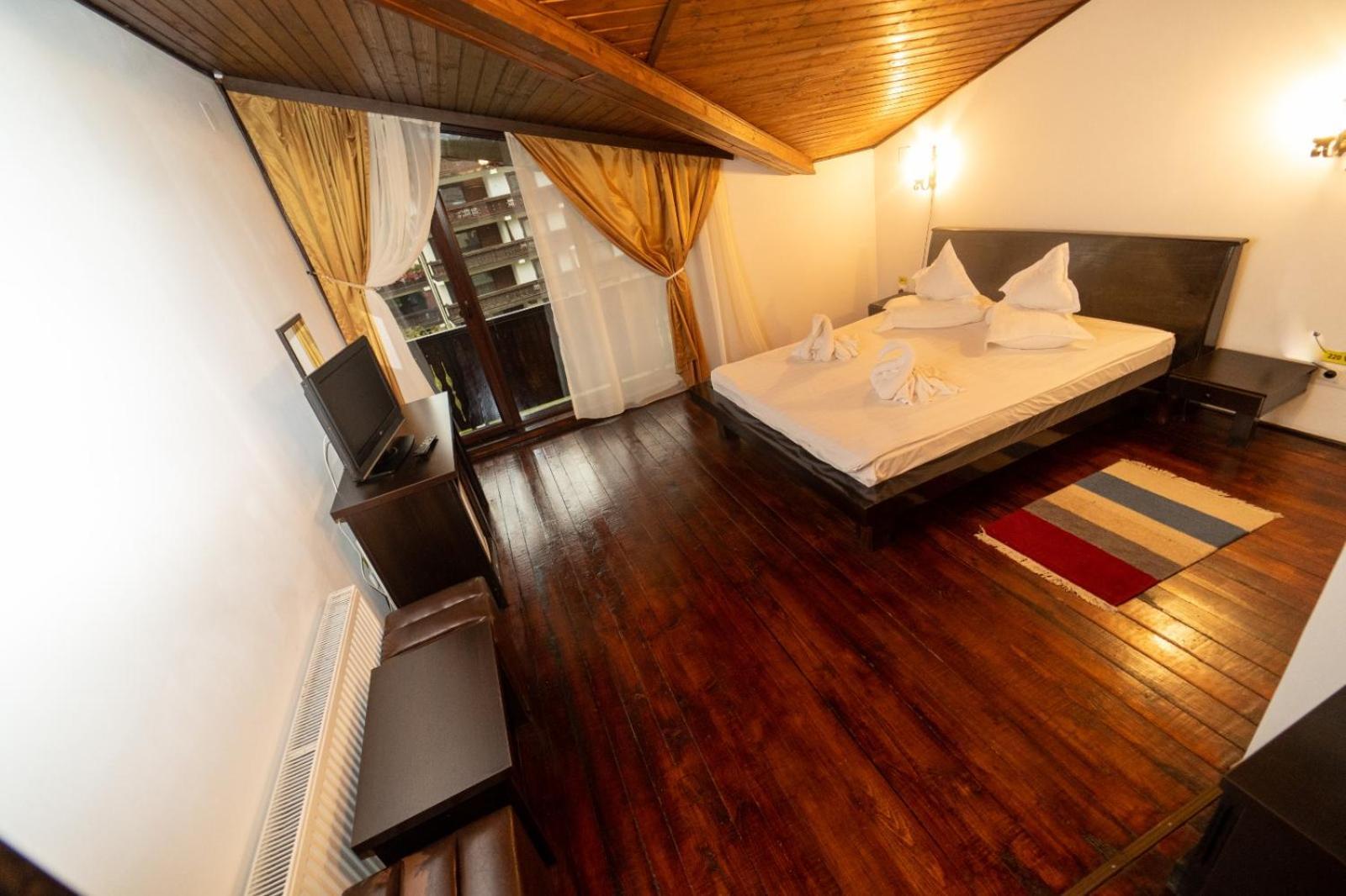 Casa Frent Hotel Predeal Room photo